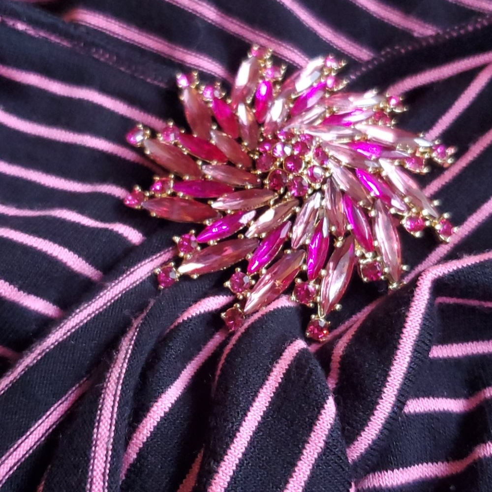 Vintage Eyeshadow Handkerchief Skirt with Brooch - Picture 3 of 6